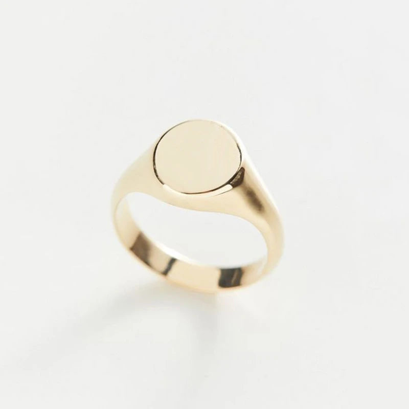 2023 Fashion Personalized Initial Signet Ring for Women Minimalist Alphabet Stamp Statement Ring Blogger Loves Unique Gift