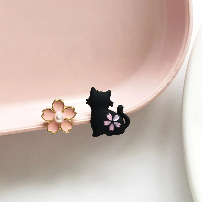 New Fashion Small Daisy Flower Stud Earrings For Women Girl Cute Rabbit Cat Flowers Asymmetrical Earring Party Jewelry Gifts