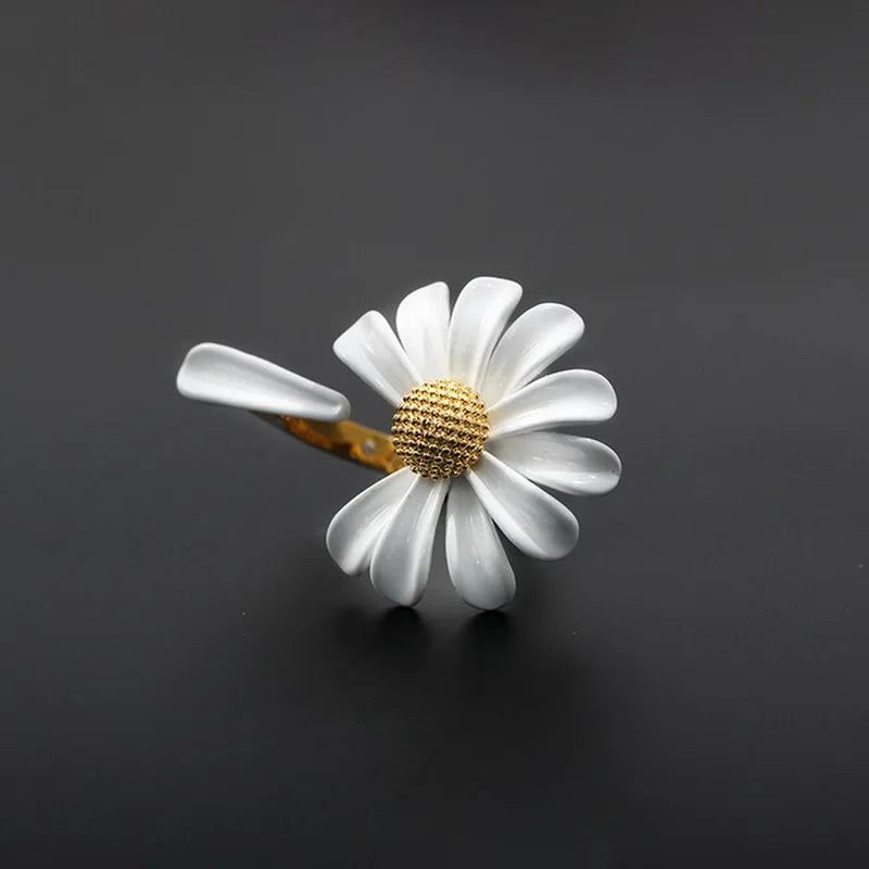 Sweet Small Daisy Flower Bracelets For Women Personality Cute Flower Bangles Girls Wedding Party Birthday Jewelry Gifts