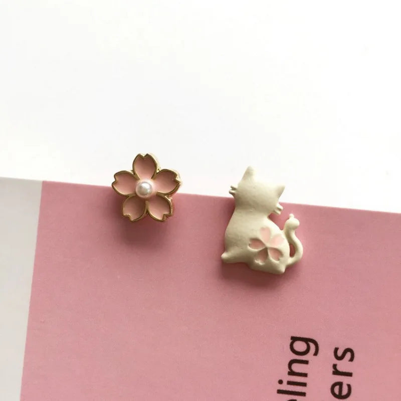 New Fashion Small Daisy Flower Stud Earrings For Women Girl Cute Rabbit Cat Flowers Asymmetrical Earring Party Jewelry Gifts
