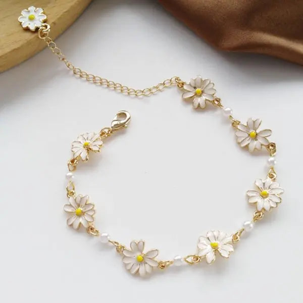 Sweet Small Daisy Flower Bracelets For Women Personality Cute Flower Bangles Girls Wedding Party Birthday Jewelry Gifts