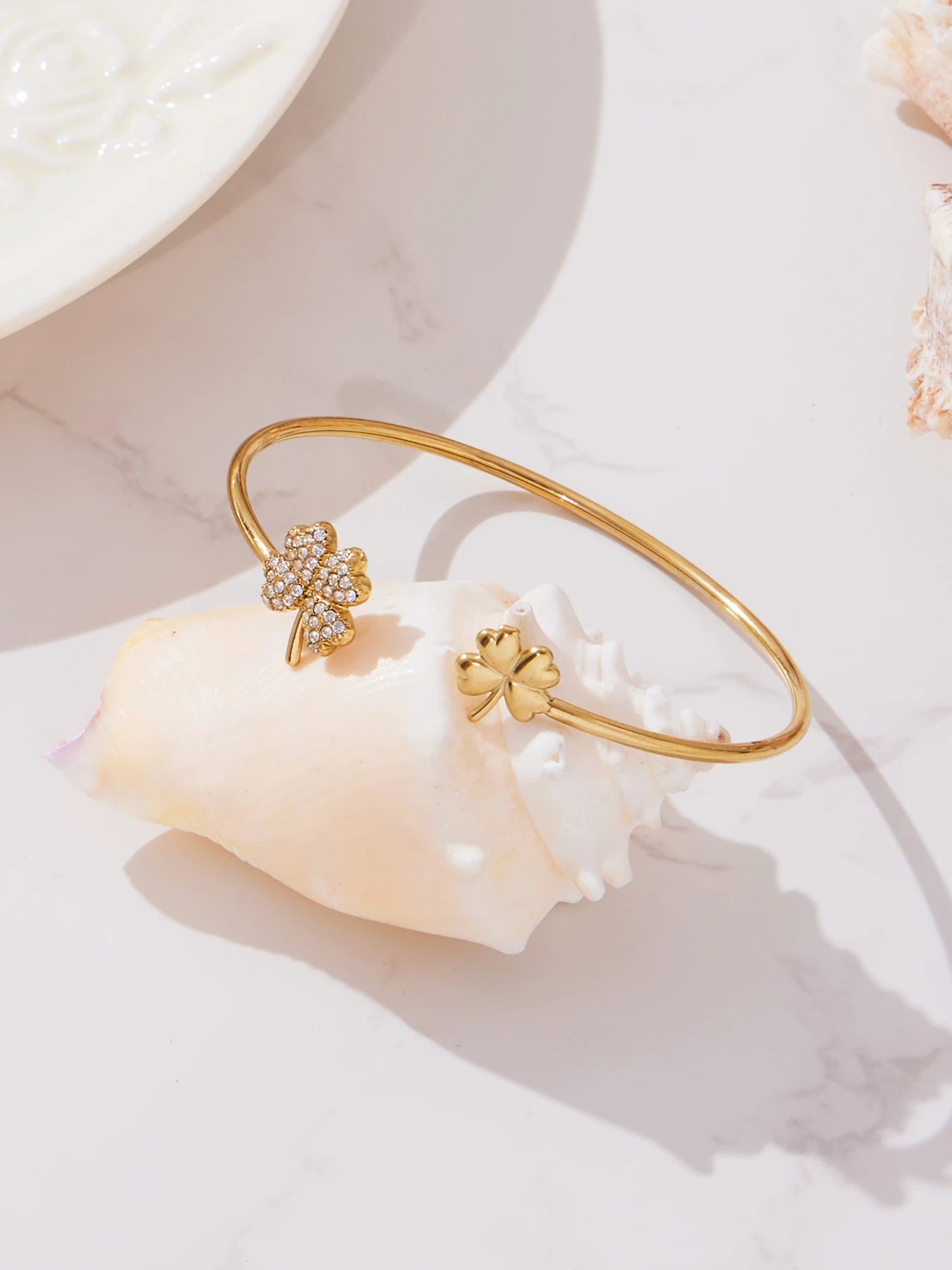 Nivora Popular Women Cuff Bracelets Cubic Zirconia Stainless Steel PVD Gold Plated Wedding Banquet Charm Bracelet Bangle Jewelry