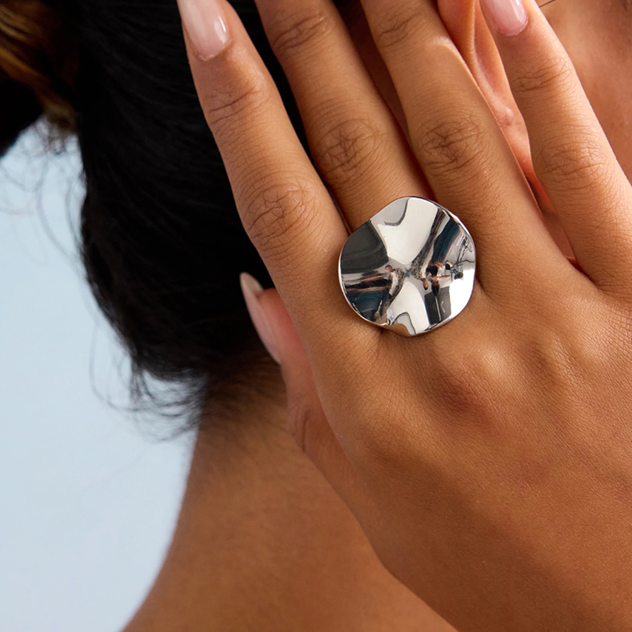 Uworld Minimalist Circular Folded Ring 18K Gold Color Plated Stainless Steel Large Circular Wave Stackable Ring Women's Jewelry