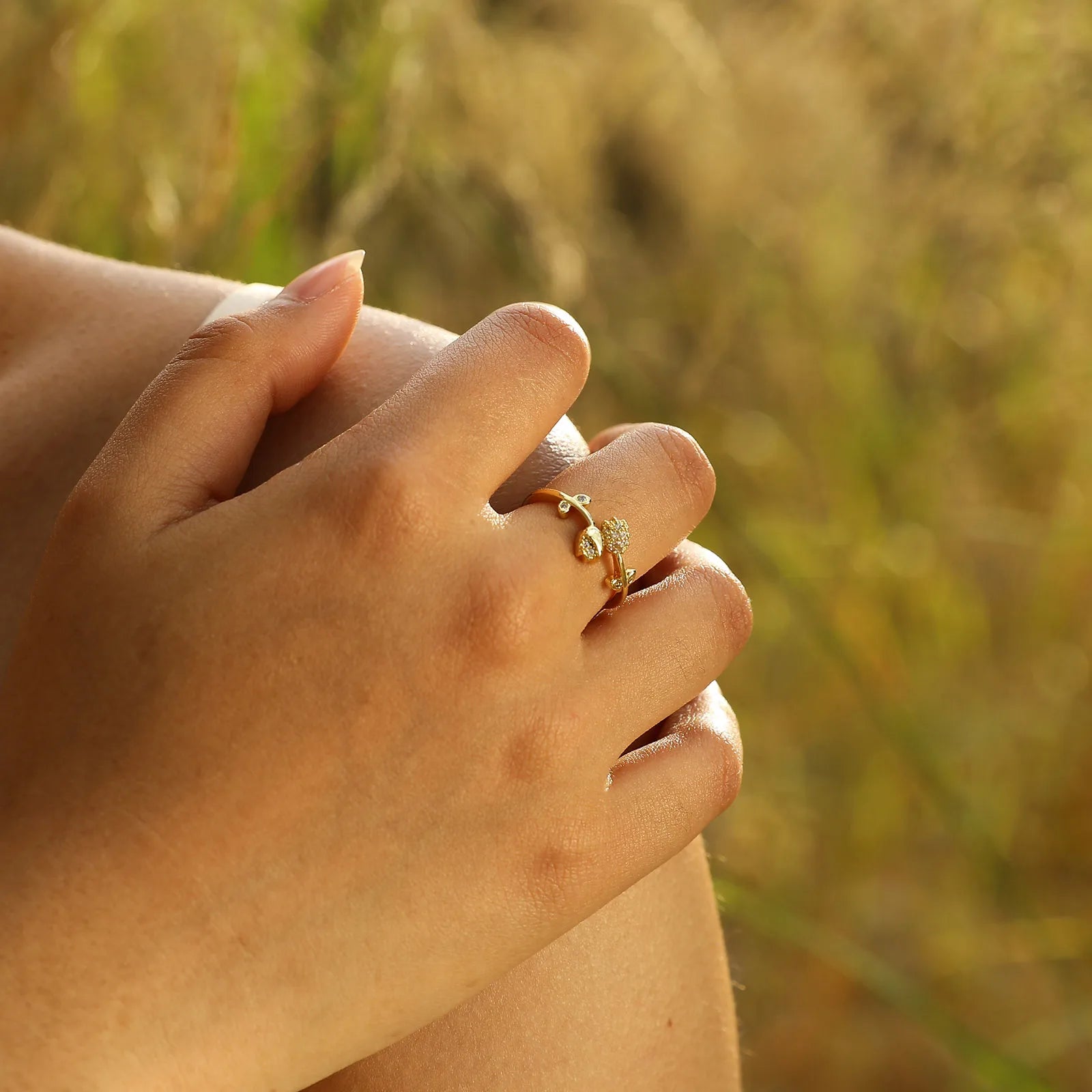 Women Girls Plating CZ Stone Bling Tulip Rings,Sparking Flower Shiny Finger Beads Ring,Resizable Size