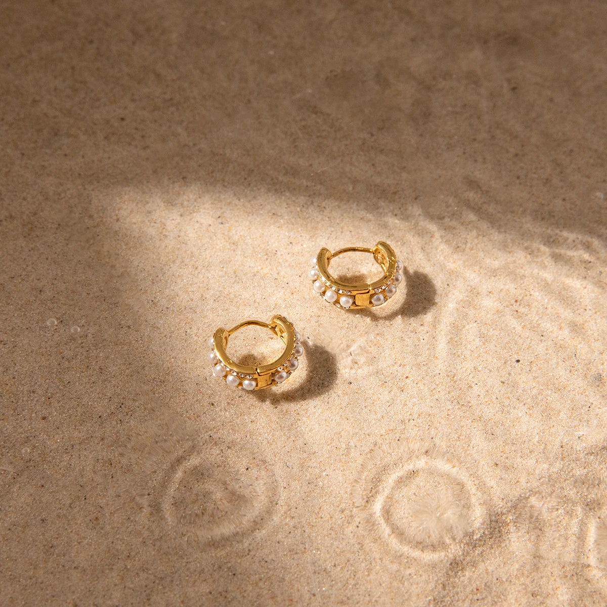 Uworld Classic 18K Plated Gold Color White Rhinestone Imitation Pearl Earring For Women Stainless Steel Waterproof Jewelry