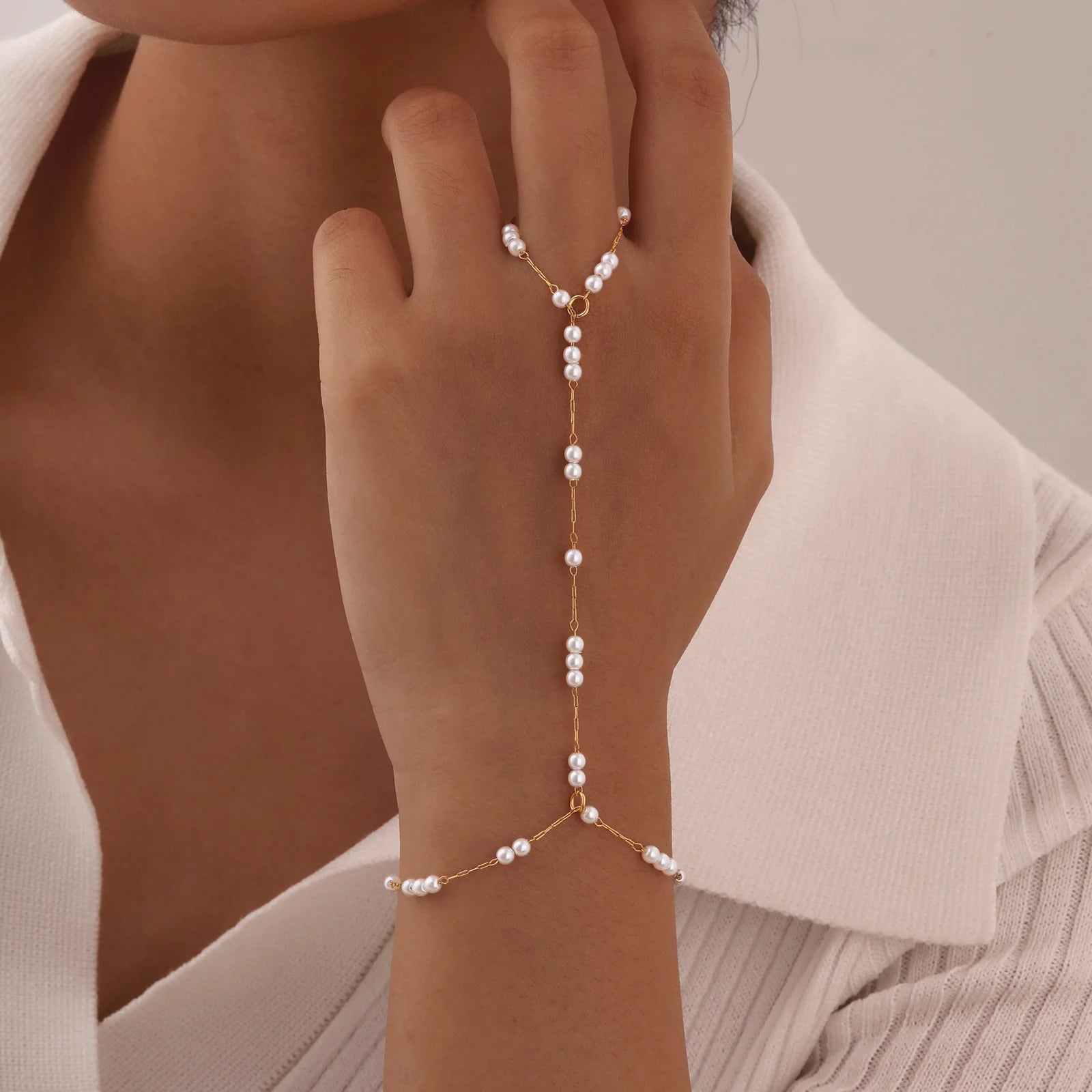 Stainless Steel Hand Chain Bracelet Ring for Women, 18k Gold Plated Bracelets Link Adjustable, Fashion Party Elegant Jewerlry