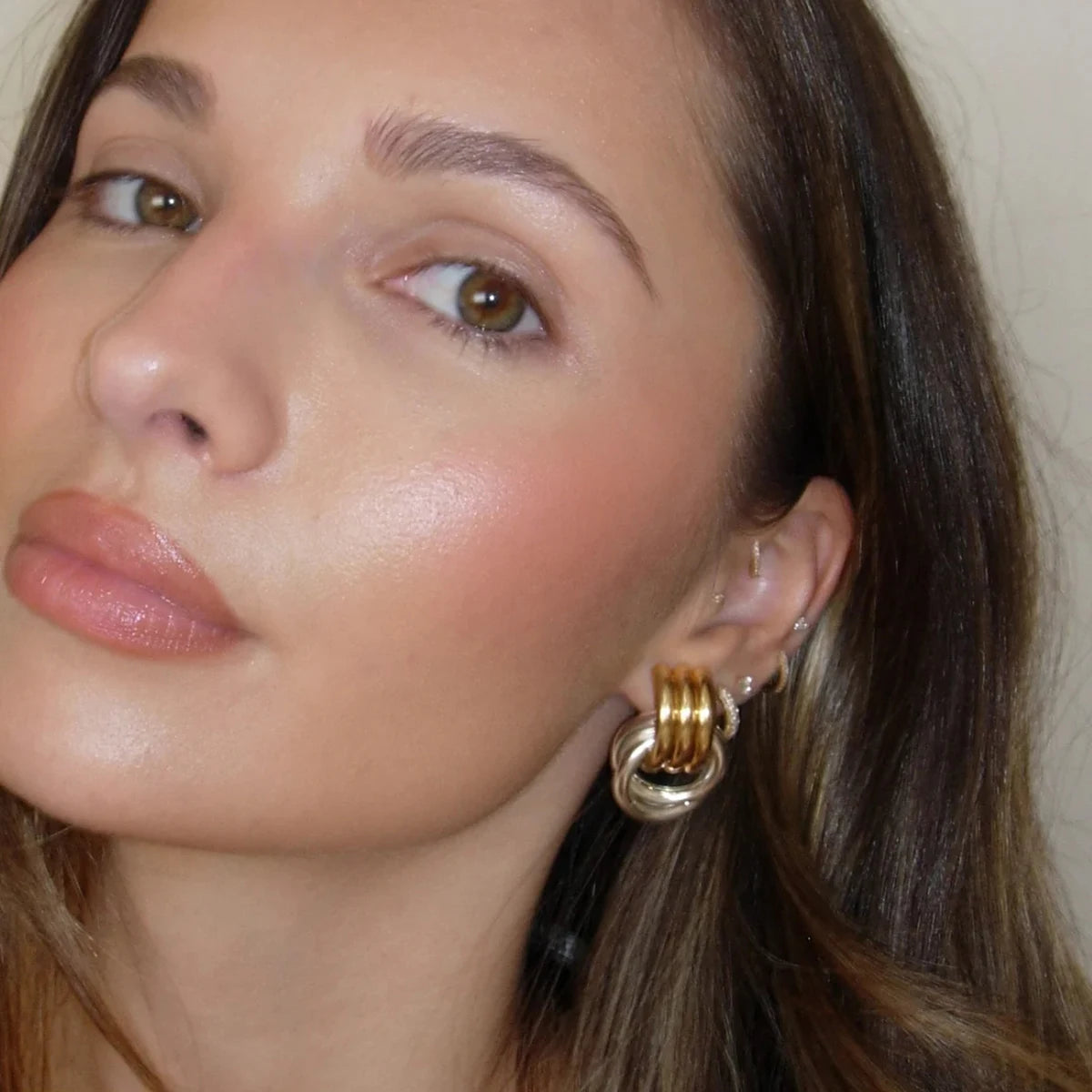 Uworld Stainless Steel Thread-Wrapped Simple Hoop Earrings Minimalist Women's 18K Gold Color Fashion Elegant Dainty Ear Jewelry