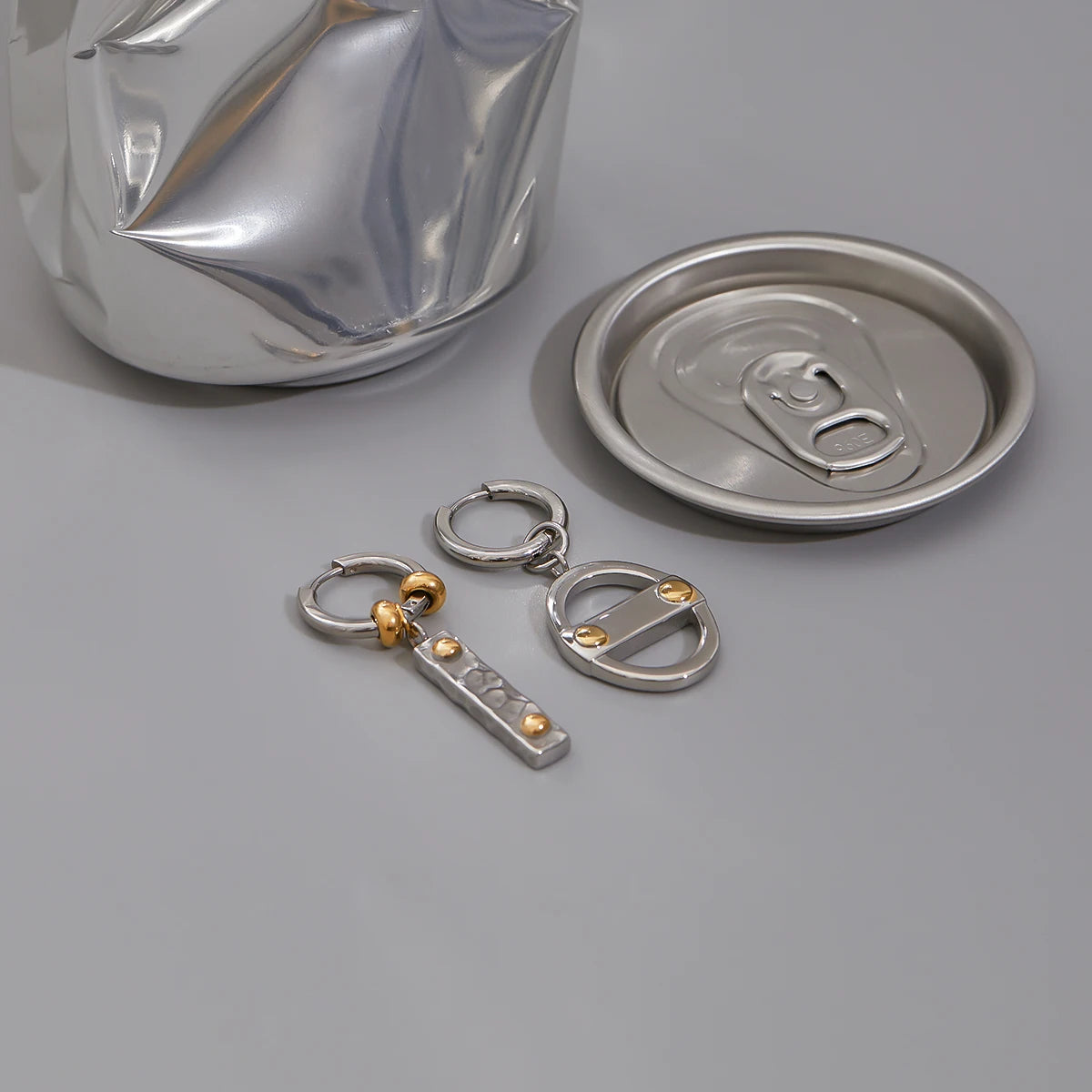 Uworld Minimalist Designer's Two tone Square Hammer Pattern Environmental Protection Can Pendant Earrings Square Earrings Neutra