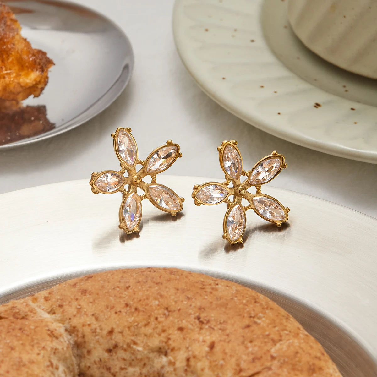 Uworld Fashion Trend 18K Gold Color Plated Stainless Steel White Zircon Flower Ear Studs Women's Jewelry Gift for Her