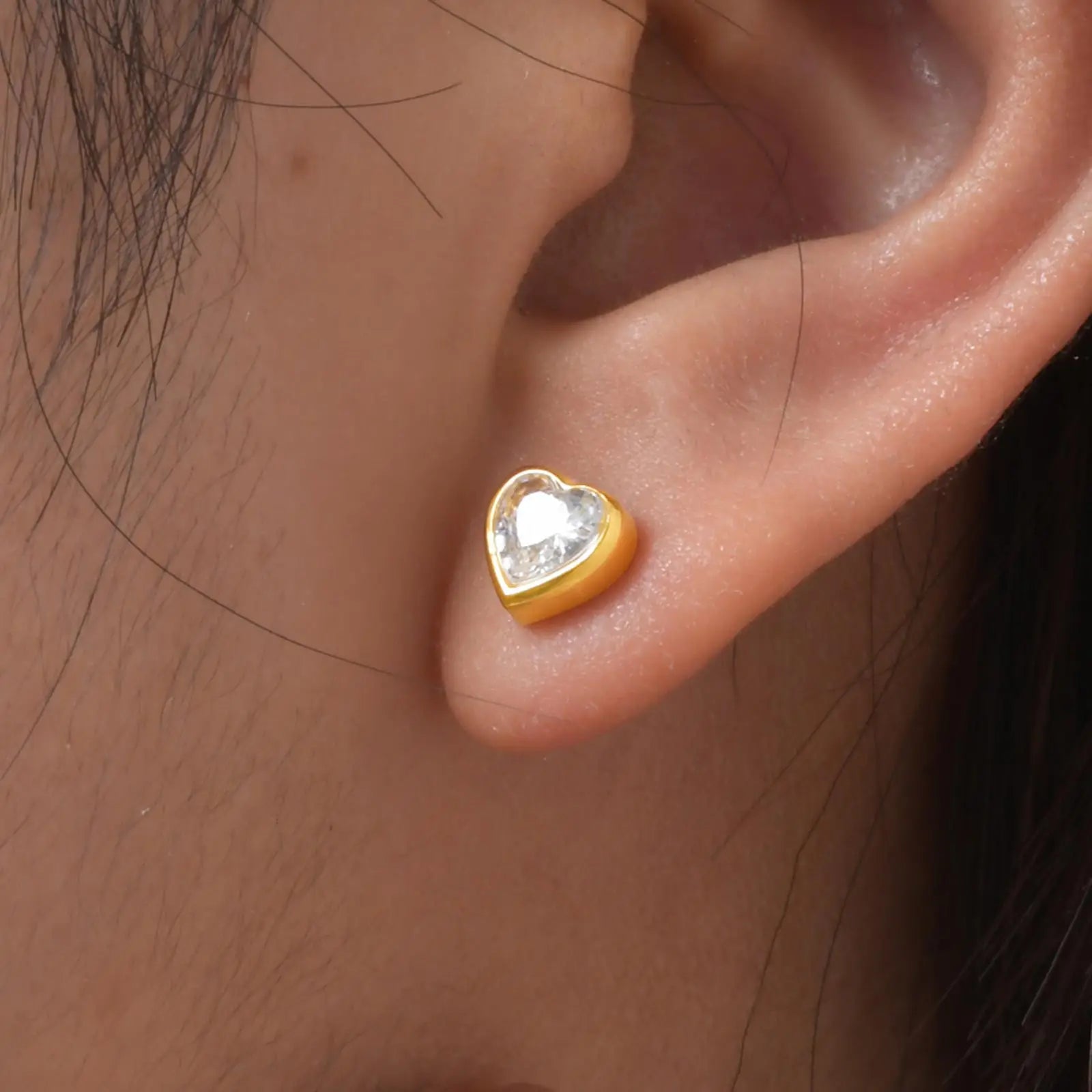 Light Luxury White Zircon Heart-shaped Stud Earrings for Women,Gold Color Stainless Steel Earrings,Trendy Jewelry Gift