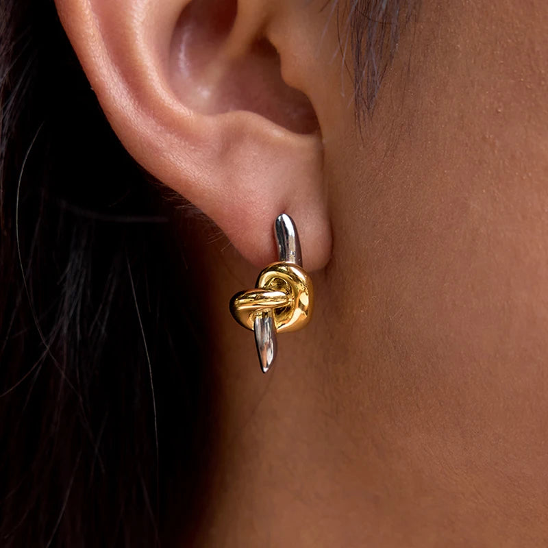 Uworld Personalized Designer Classic 18K Gold Color Plated Stainless Steel Two-Tone Knot Ear Studs Jewellery Woman Daily Wear