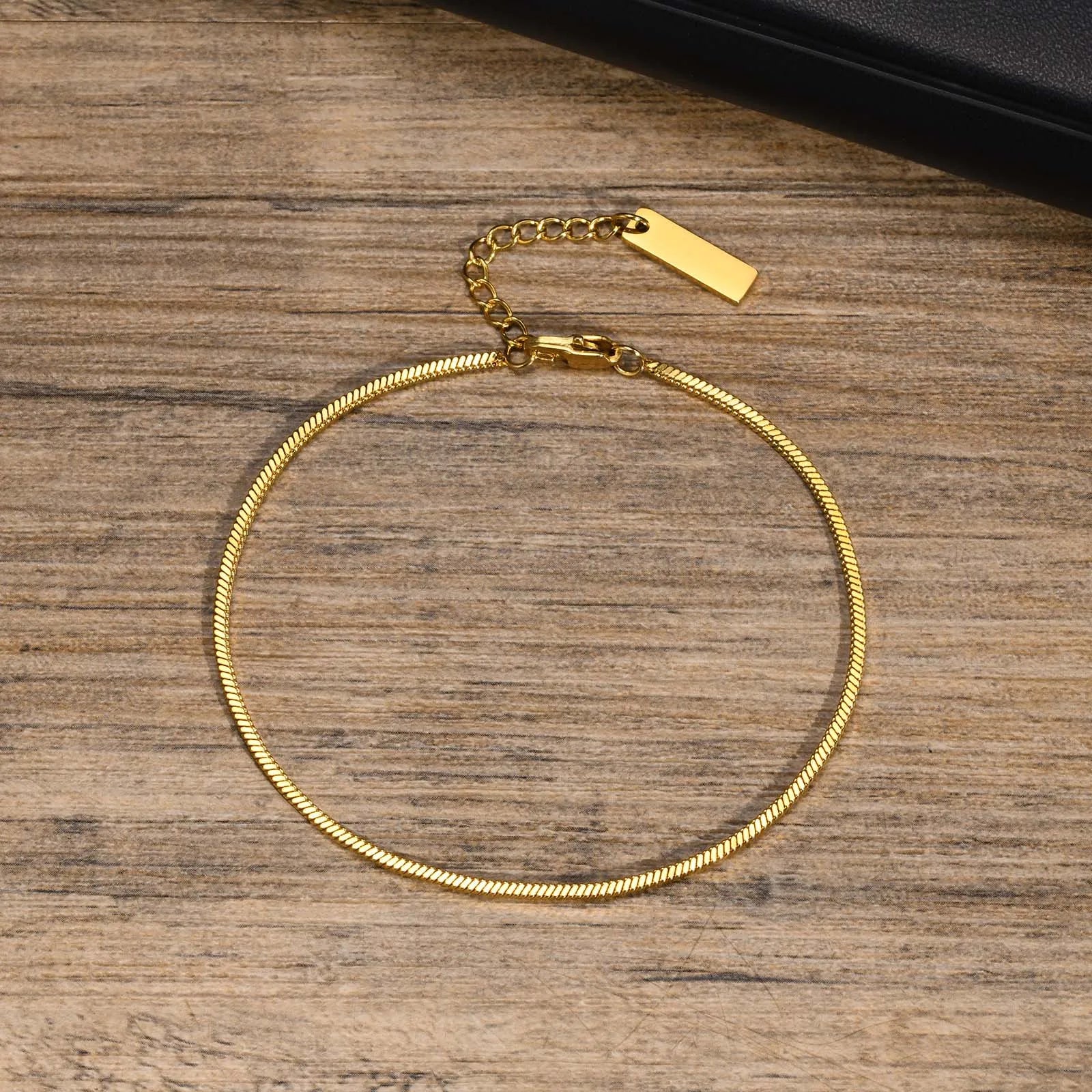 Women's Fashion 1.7mm Square Snake Chain Bracelets, Gold Color Stainless Steel Cool Bracelet, Basic Casual Wristband