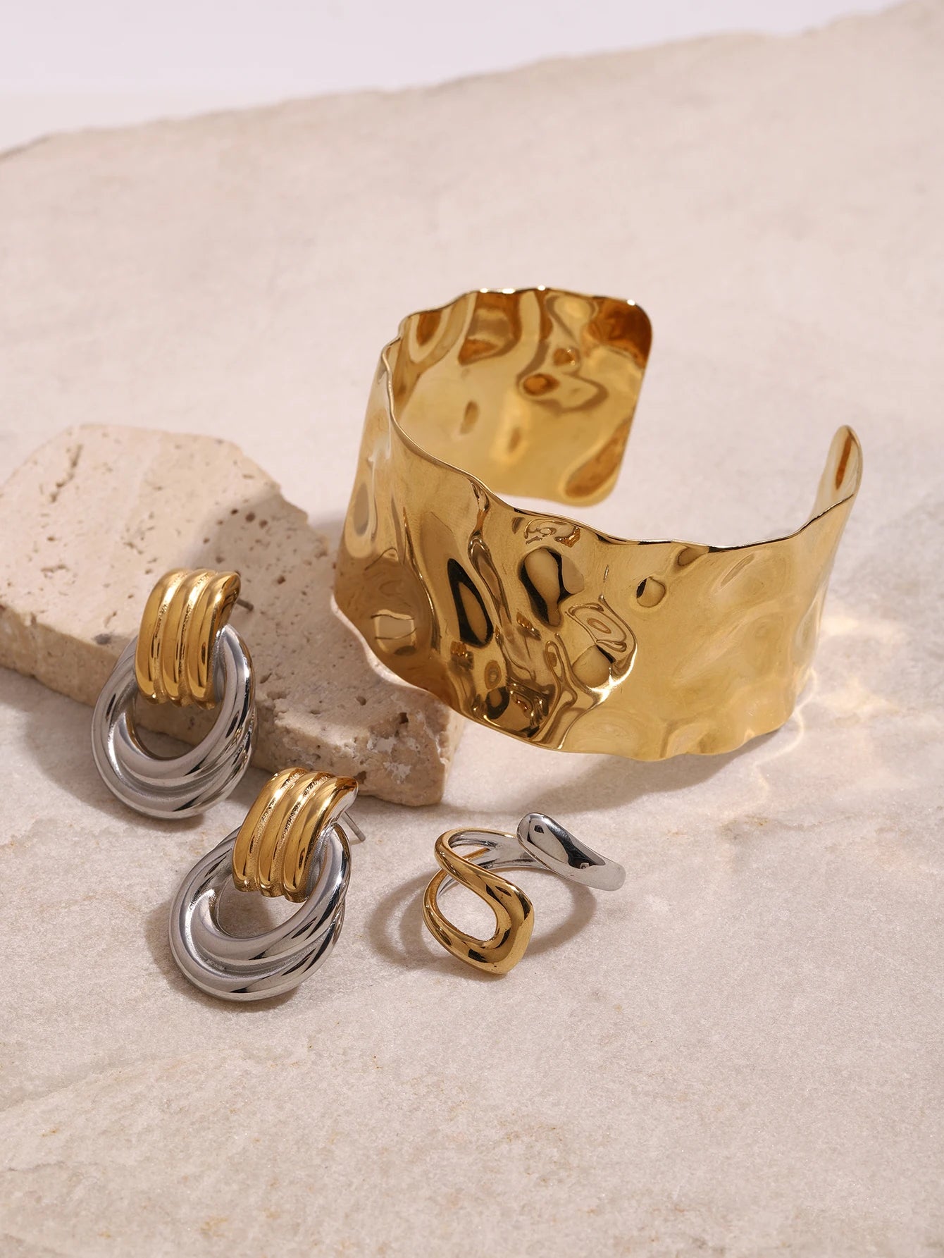 Uworld Fashion 4PCS Jewelry Set Wide Face Bracelet Two Tone Ring Women's Jewelry Commuting Attire Gift For Her