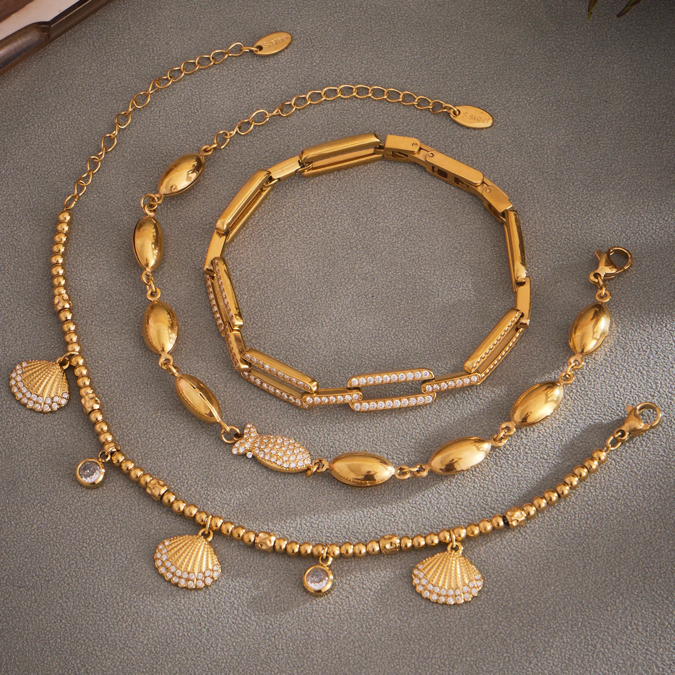 Nivora Stainless Steel Metal Beads Chain Bracelets For Women Scallop Pendant Zircon Charm Wedding Bracelets Jewelry