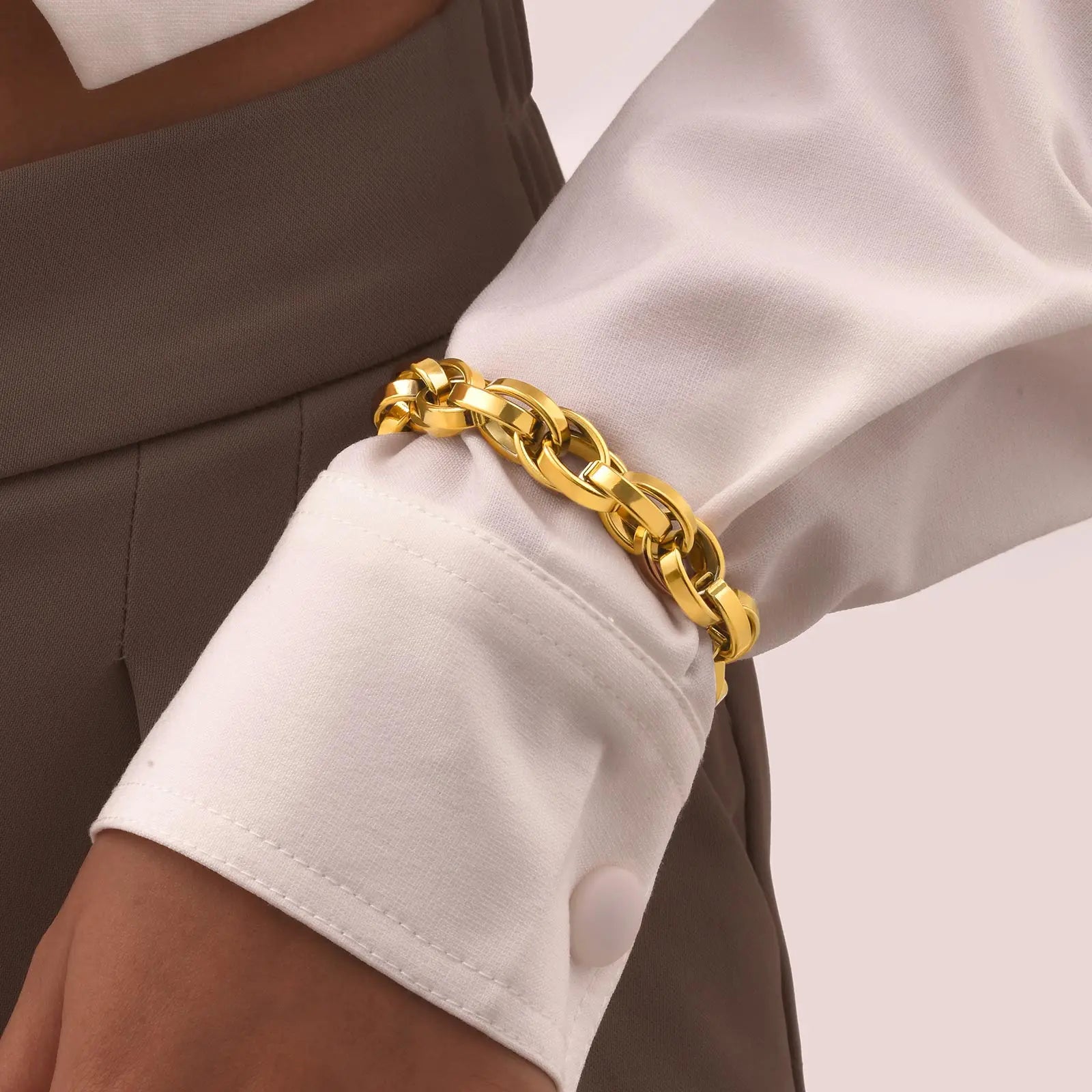 Women's Twisted Ring-connected Toggle-clasps Bracelet,Stainless Steel 18K Gold Plated Rolo Chain Bracelets,OT Lock Jewelry Gifts