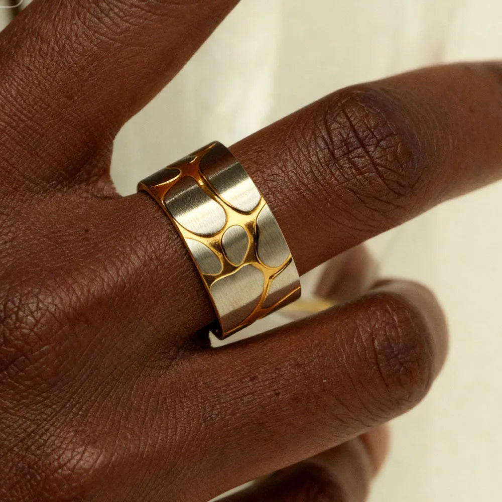 Stainless Steel Artistic Ring for Women, 18k Gold Plated Two-color Pebbles Open Wide Ring Non-fading Jewelry