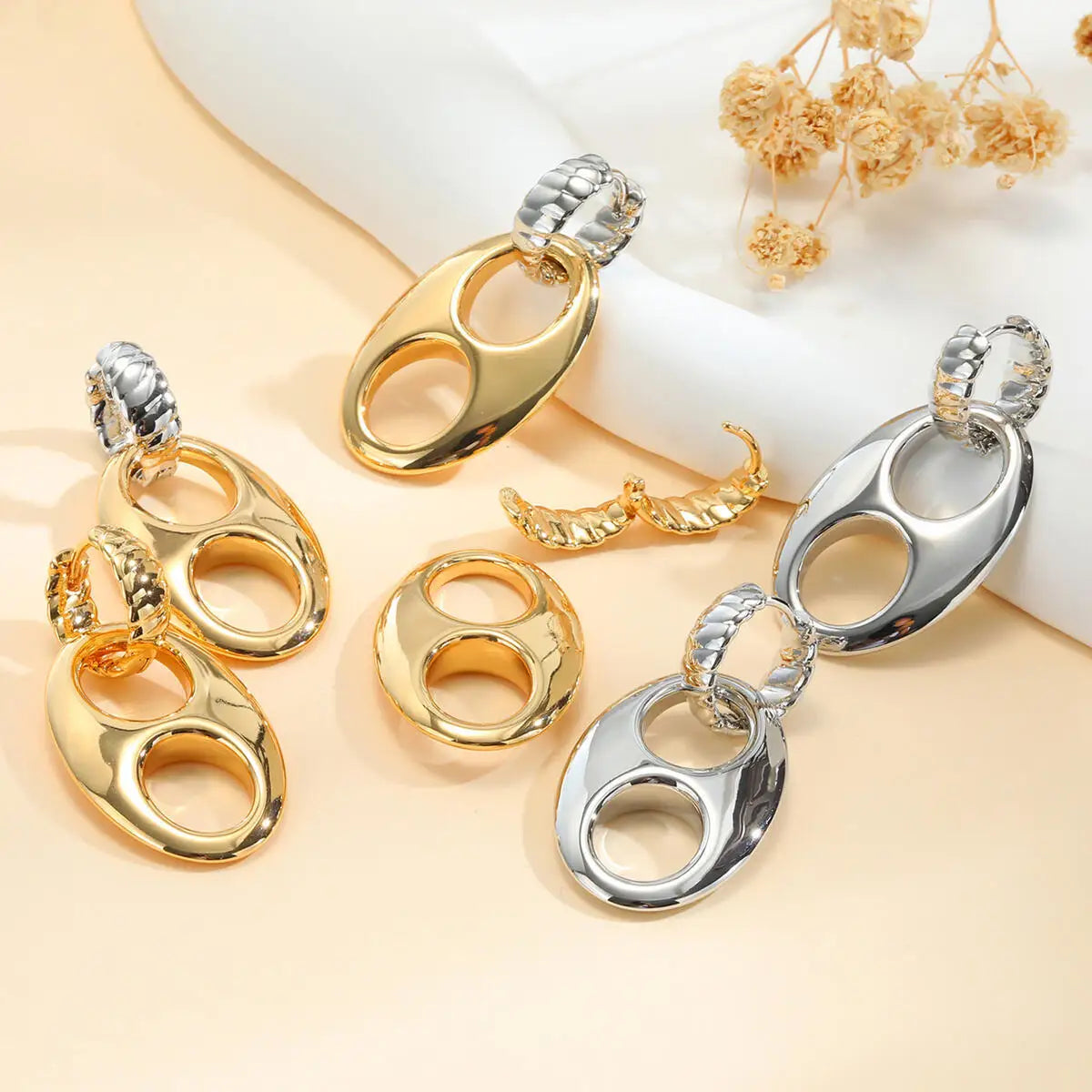 Double Circles Hoop Earrings for Women, Stainless Steel 14K Plated Chunky Oval Earrring, Fashion Geometric Party Jewelry Gift