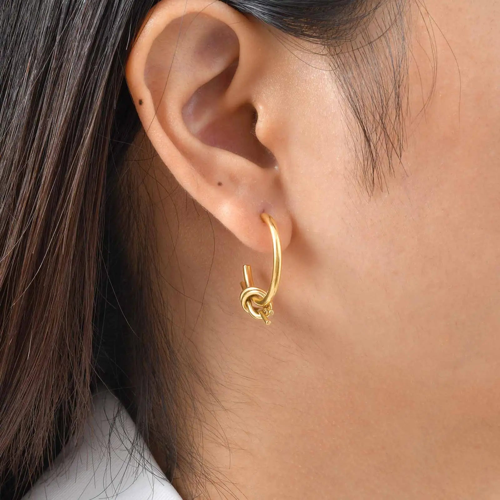 Fashion Tie Knotted C-Shaped Hoop Earrings for Women, 18K Gold PVD Plated Water Resistant Elegant Earrings Wholesale Jewelry