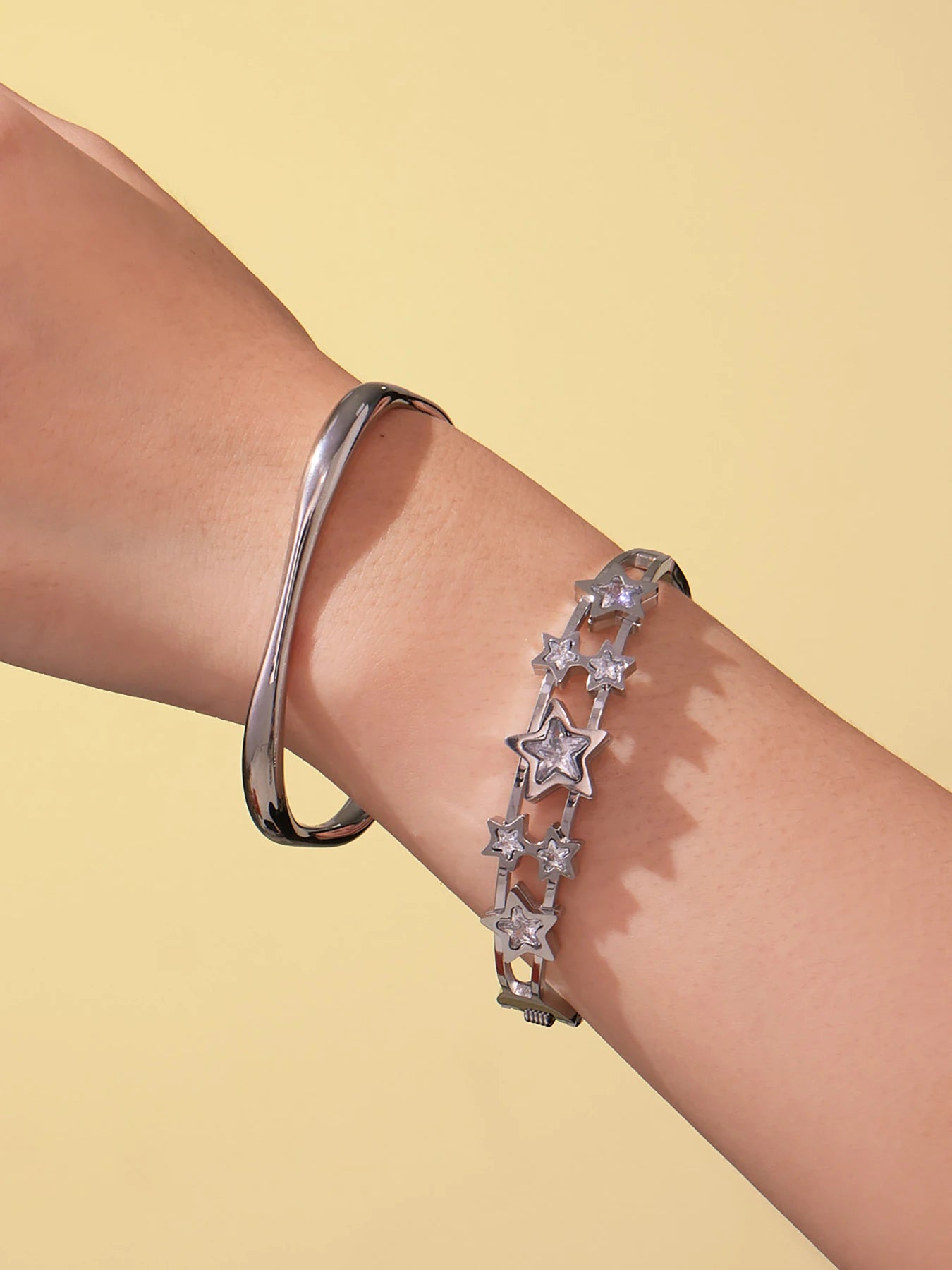 Nivora Minimalist Cubic Zirconia Charm Cuff Bracelet for Women Stainless Steel Gold Plated Wedding Banquet Charm Bangles Jewelry