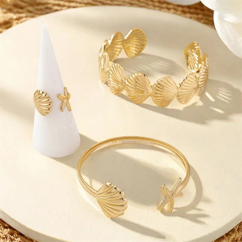 Bohemian Gold Color Metal Starfish Shell Cuff Bracelet Ring for Women European and American Style Beach Vacation Party Jewelry