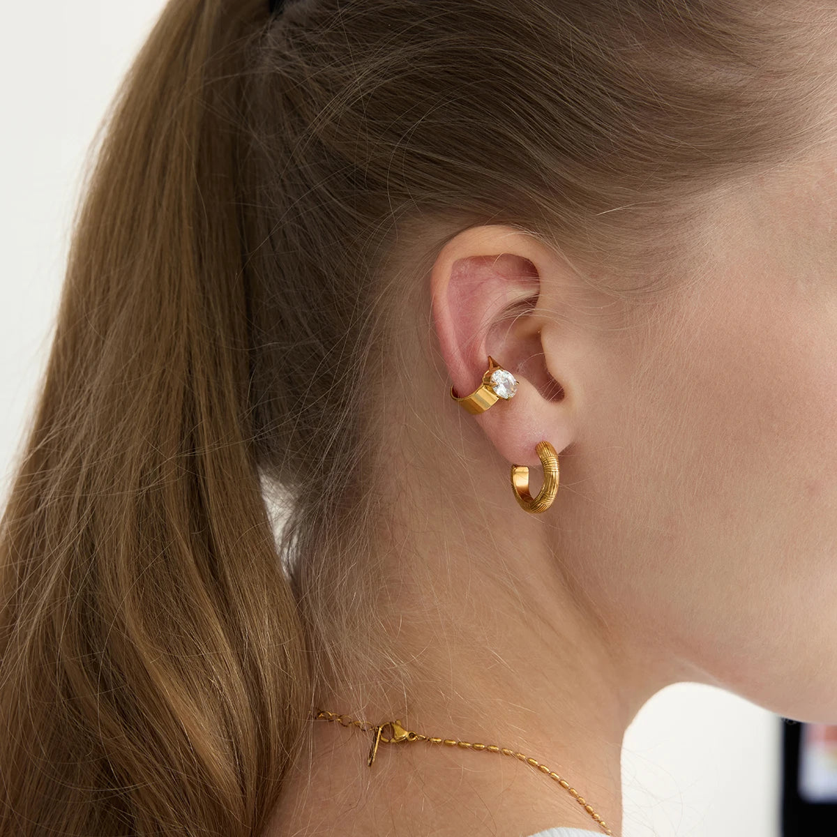 Uworld 18K PVD Gold Color Stainless Steel Ribbed C-Ring Earrings Women's Jewelry Waterproof Jewelry Accessory