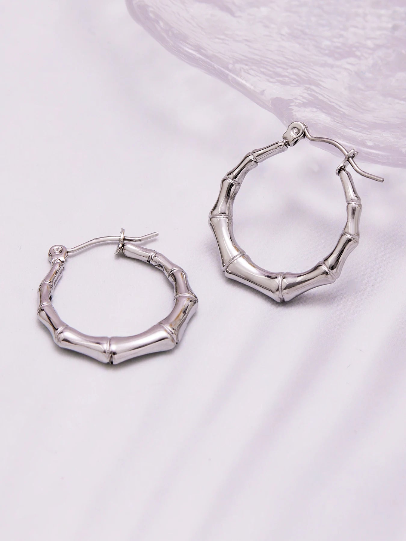 Nivora Minimalist Bamboo Hoop Earrings For Women Gold Plated Stainless Steel Hypoallergenic Charm Earrings Fashion Basic Jewelry