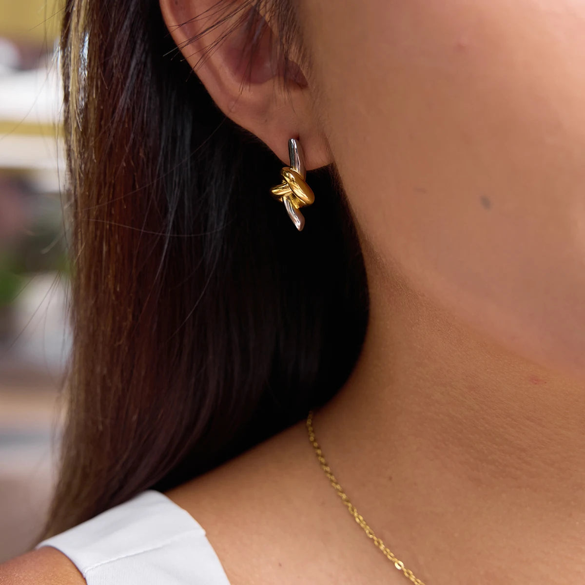 Uworld Personalized Designer Classic 18K Gold Color Plated Stainless Steel Two-Tone Knot Ear Studs Jewellery Woman Daily Wear